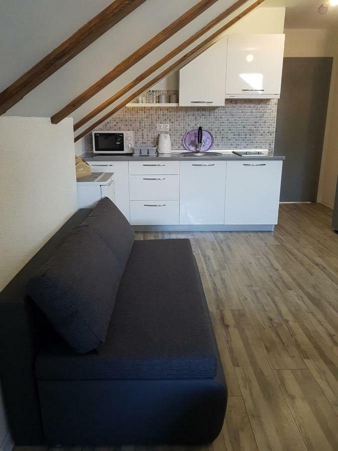 Studio Apartmani Patricia 스몰리야나크 외부 사진